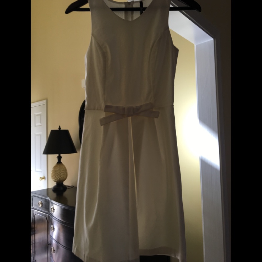 Adorable boutique dress with bow!